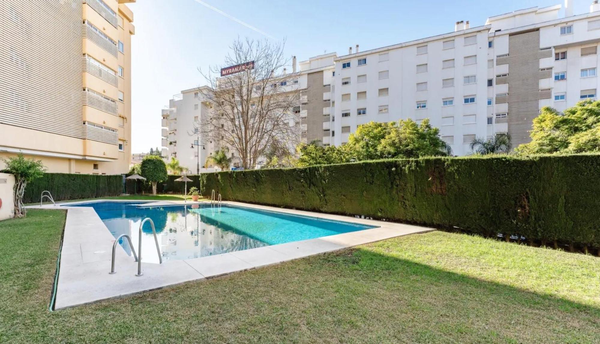 פואנגירולה Apartamento Boutique Miramar Playa, Garaje Opcional מראה חיצוני תמונה