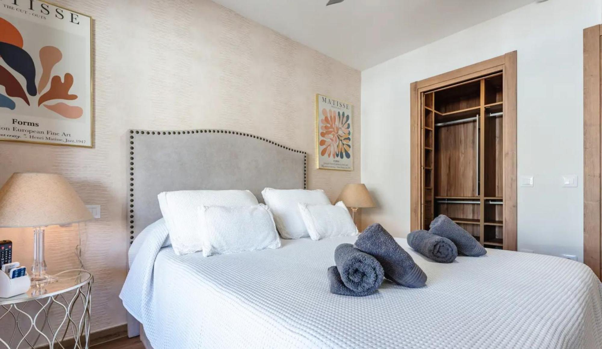פואנגירולה Apartamento Boutique Miramar Playa, Garaje Opcional מראה חיצוני תמונה